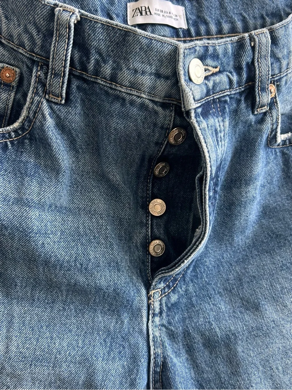 Zara details brand